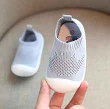 Load image into Gallery viewer, 2019 Spring Infant Toddler Shoes Girls Boys Casual Mesh Shoes Soft Bottom Comfortable Non-slip Kid Baby First Walkers Shoes