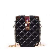 Load image into Gallery viewer, Argyle Leather Zinc Square Bag interlocking Crossbody Bag with chain