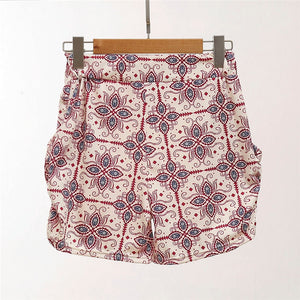 Women Broad Elastic Waist with Pattern Print Double Sided Pockets Summer Casual Shorts
