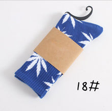 Load image into Gallery viewer, Winter high Quality Harajuku chaussette Style Weed Socks For Women Men&#39;s Cotton Hip Hop Socks Man Meias Mens Calcetines
